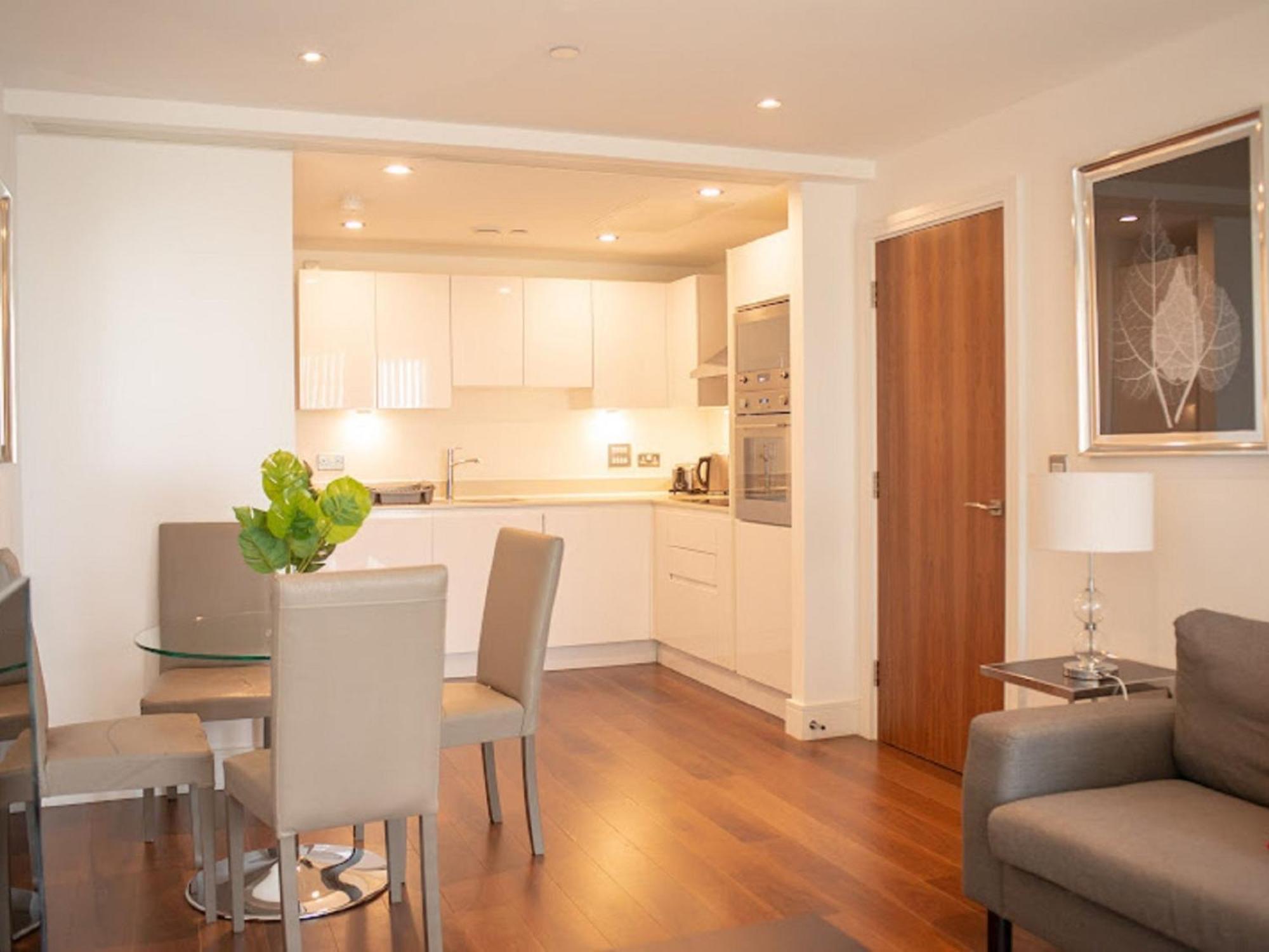 Lincoln Plaza By Interhome Londra